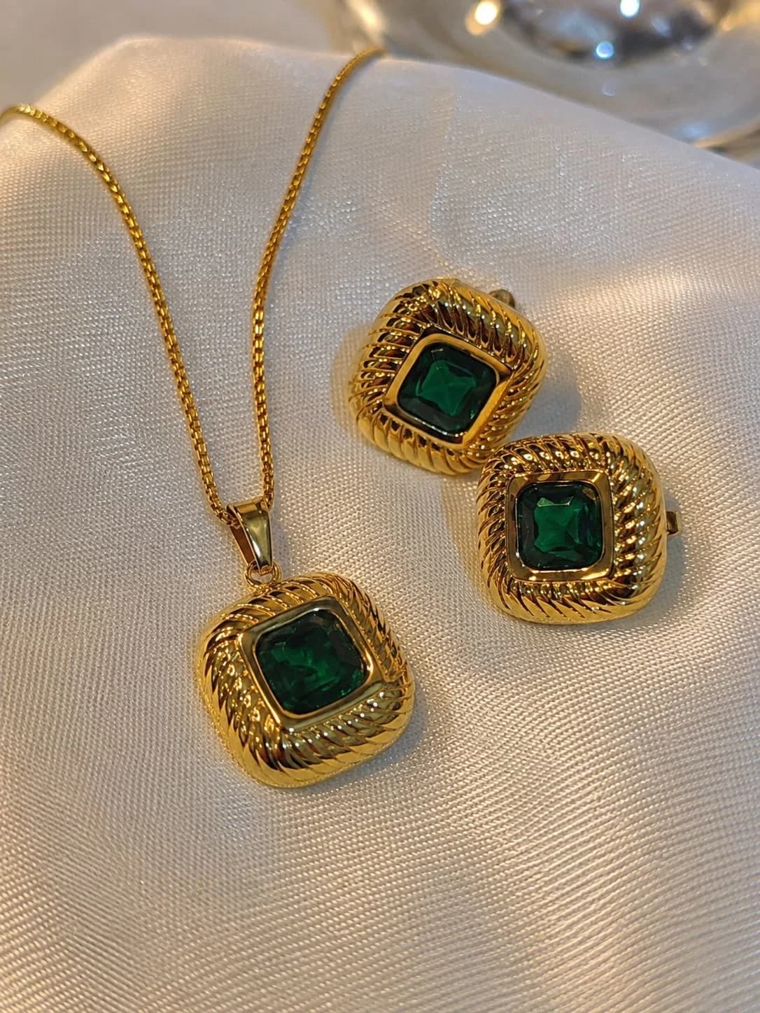 Emerald Royale Jewellery Set 💚✨