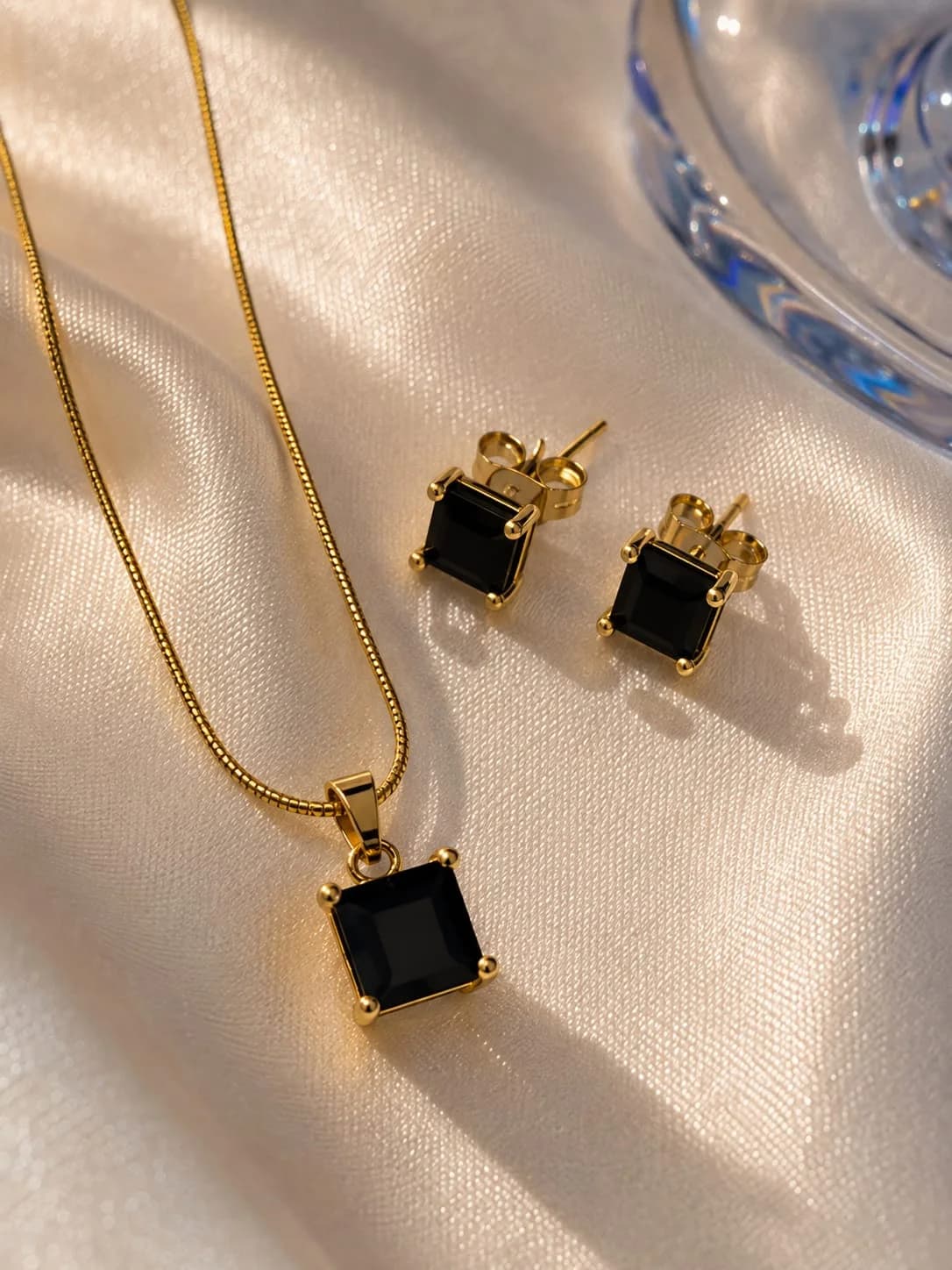 Noir Luxe Jewellery Set
