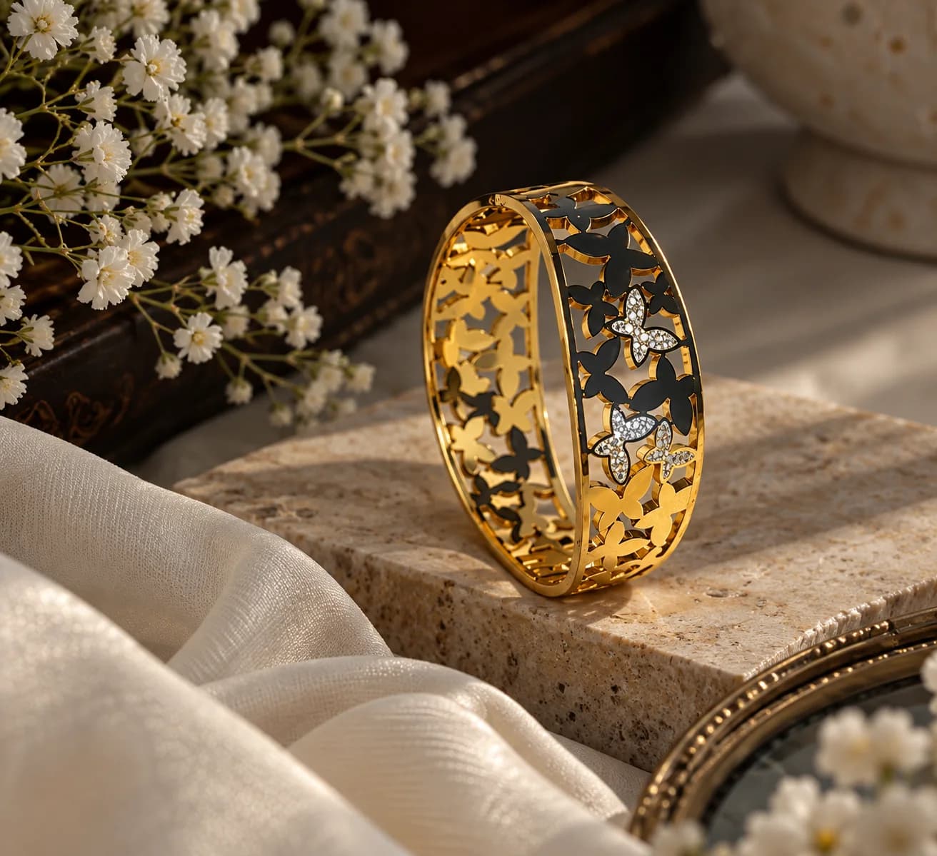Luxe Gold Lattice Bracelet
