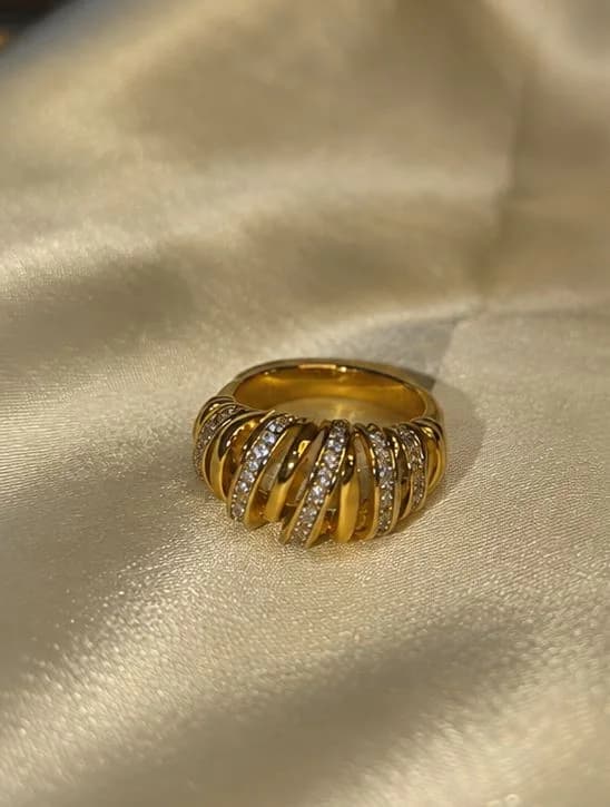 Golden Luxe Twist Ring