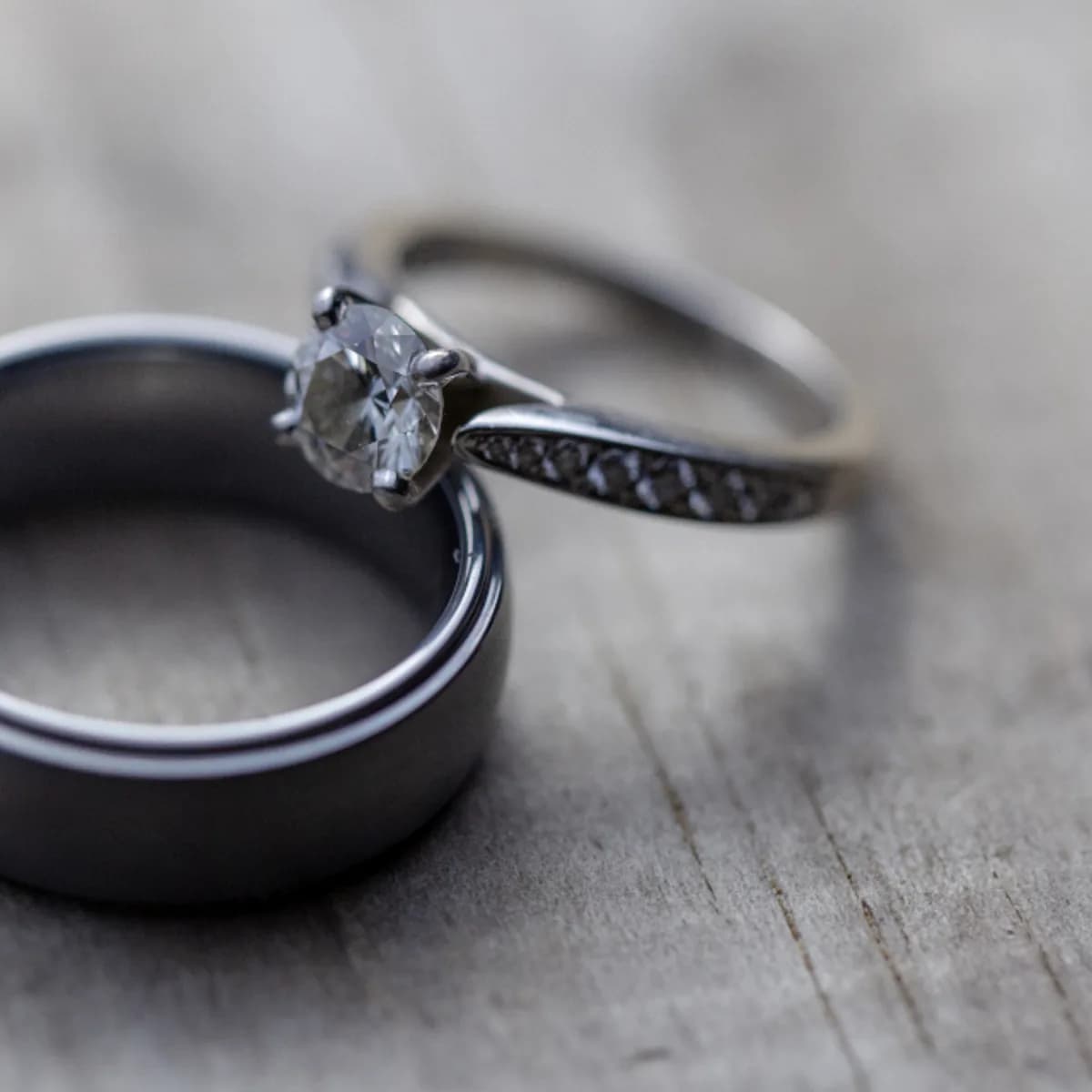 Bow Whisper Ring — rings detail