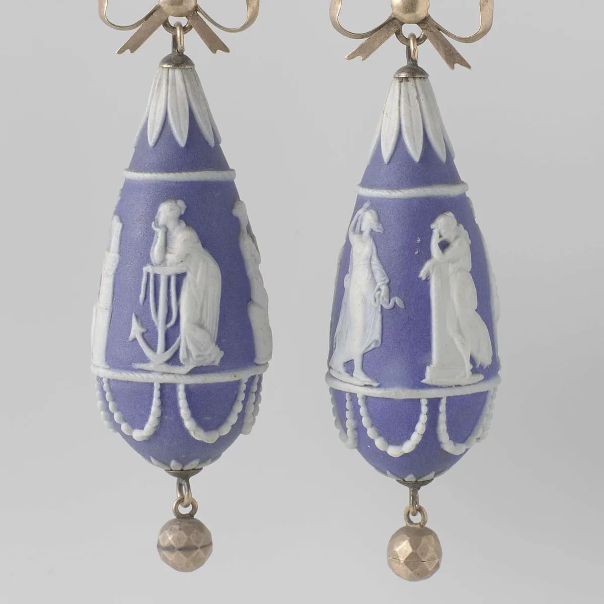 Pendant Sets — Luster Vault